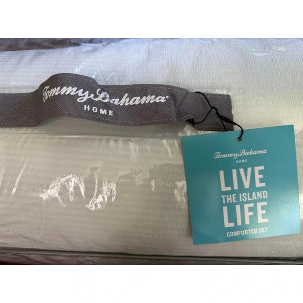 NEW Tommy Bahama Seersucker 8 Piece Queen Comforter Set Pale Green Sheets Pillow